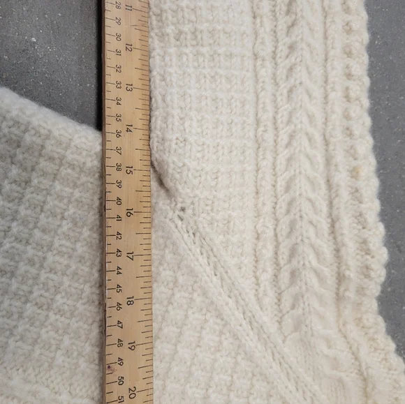 Vintage wool cableknit mens small women's medium sweater - Picture 9 of 12